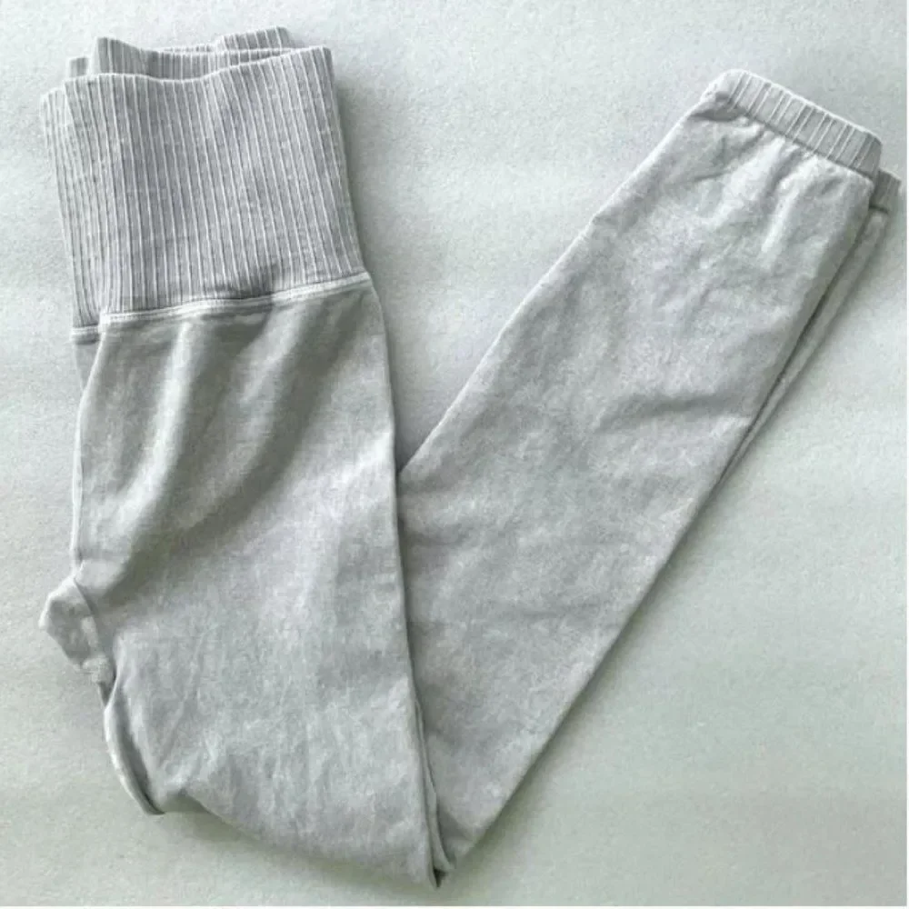 NWOT Free People High-Rise 7/8 Length Good Karma Leggings- Iced Grey